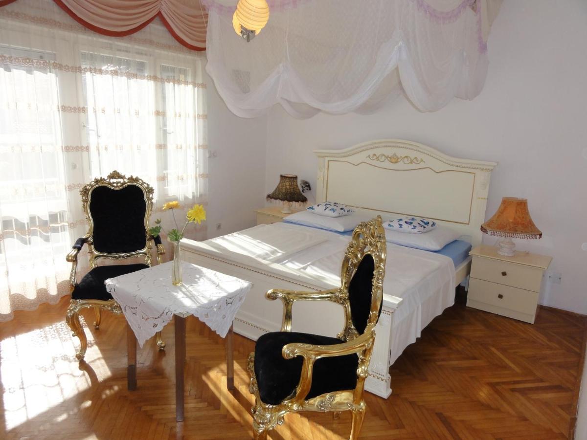 Appartamento Croatia Borik Big Family With Garden View Number 6 Zara